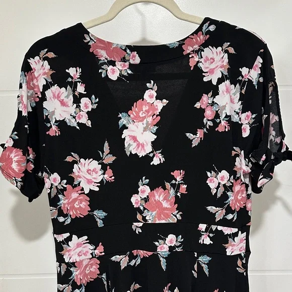 Torrid Plus Size Black Floral V-Neck Dress with Pink & White Blooms - Picture 6 of 8